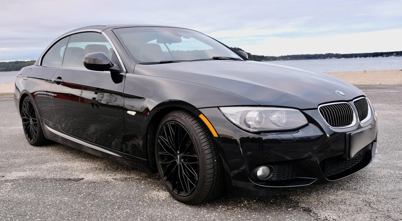 2013 BMW E93 3 Series Convertible - Image 19 of 31