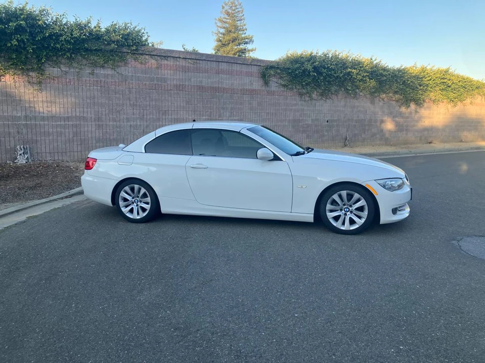 2013 BMW E93 3 Series Convertible - Image 12 of 18