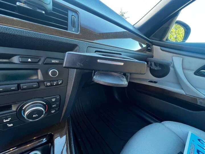 2013 BMW E93 3 Series Convertible - Image 10 of 23
