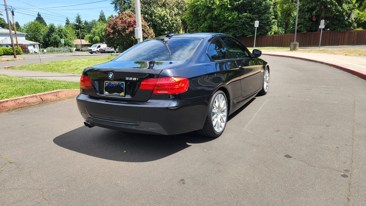 2013 BMW E92 3 Series Coupe - Image 8 of 31