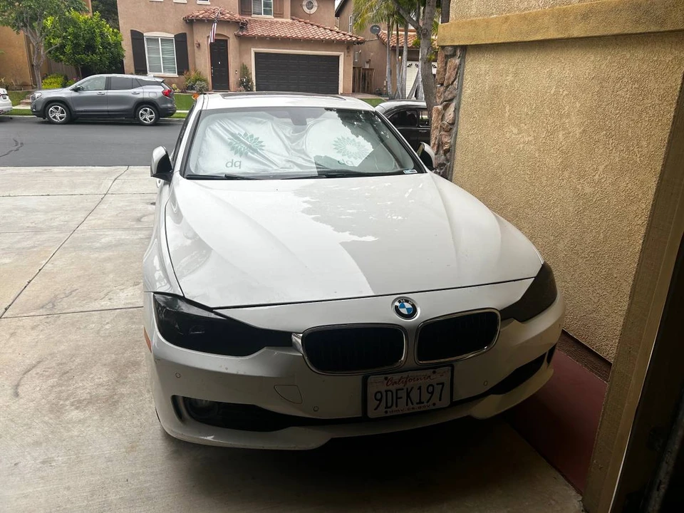 2013 BMW 3 Series - Image 4 of 4