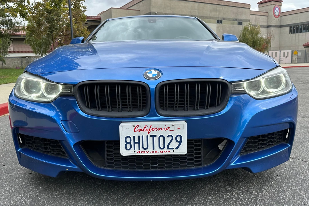 2013 BMW F30 3 Series Sedan - Image 2 of 31
