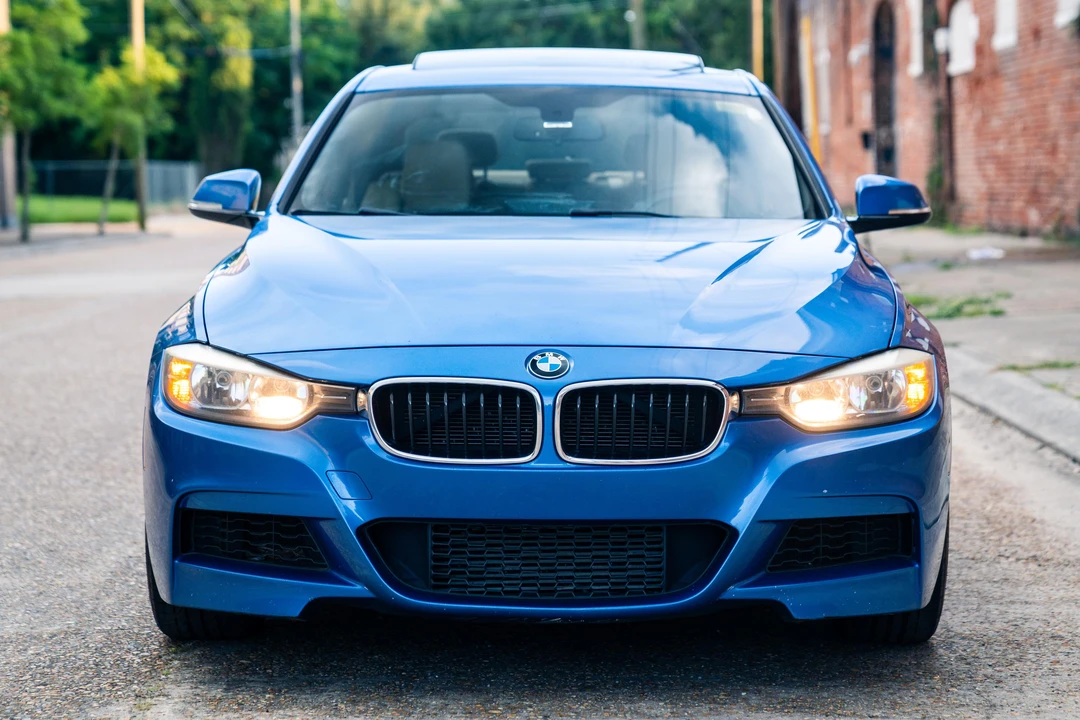 2013 BMW F30 3 Series Sedan - Image 8 of 31