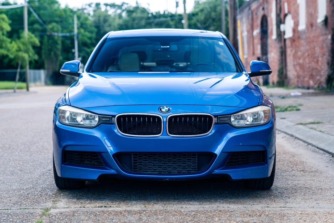 2013 BMW F30 3 Series Sedan - Image 2 of 31