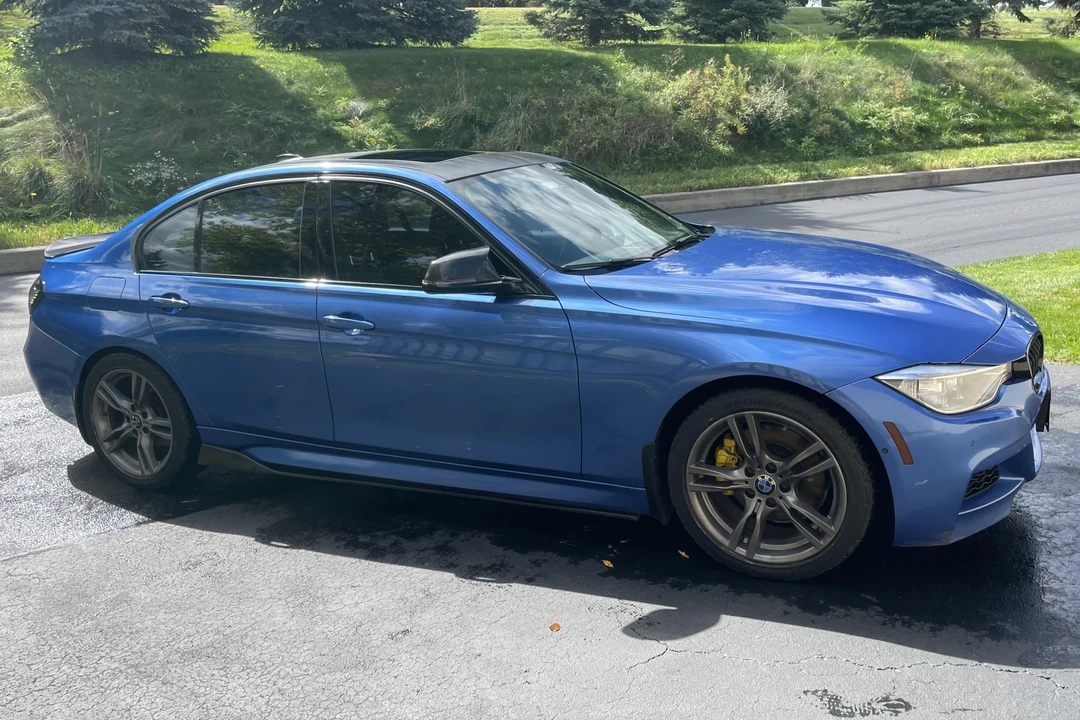 2013 BMW F30 3 Series Sedan - Image 2 of 31