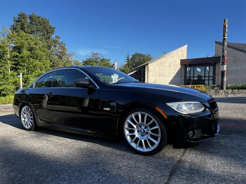 2013 BMW F30 3 Series Sedan - Image 13 of 31