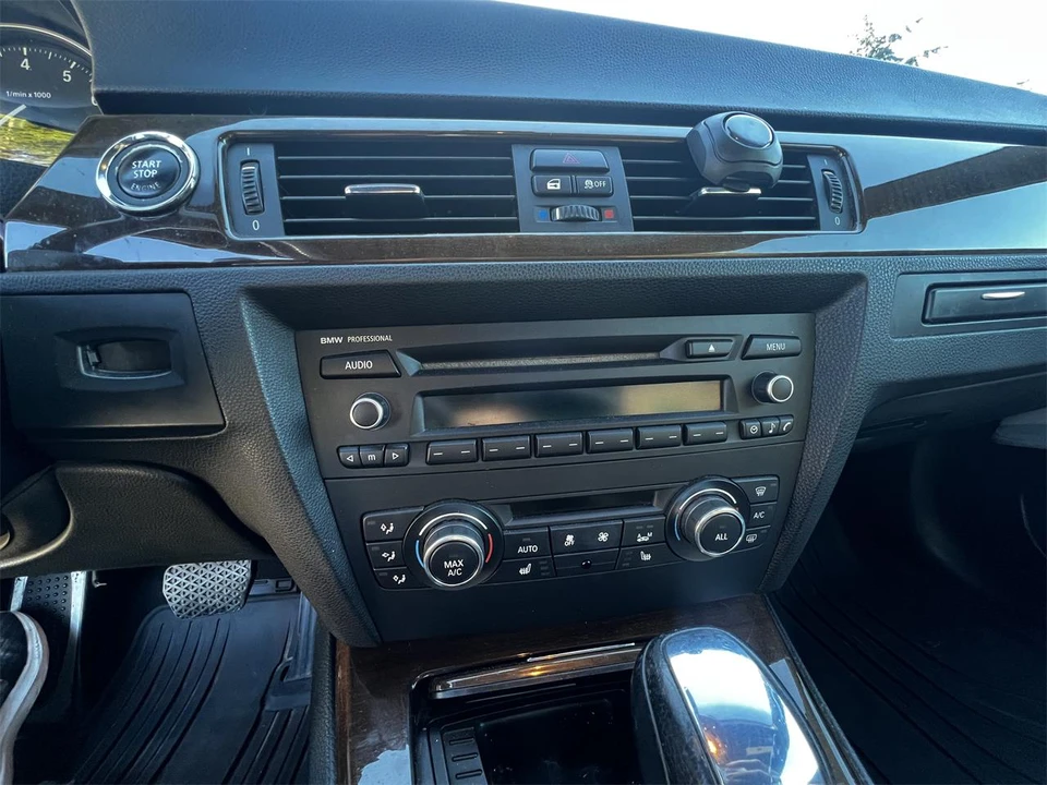 2013 BMW F30 3 Series Sedan - Image 22 of 31