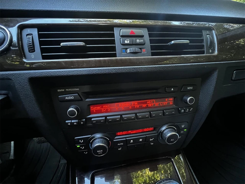 2013 BMW F30 3 Series Sedan - Image 20 of 31