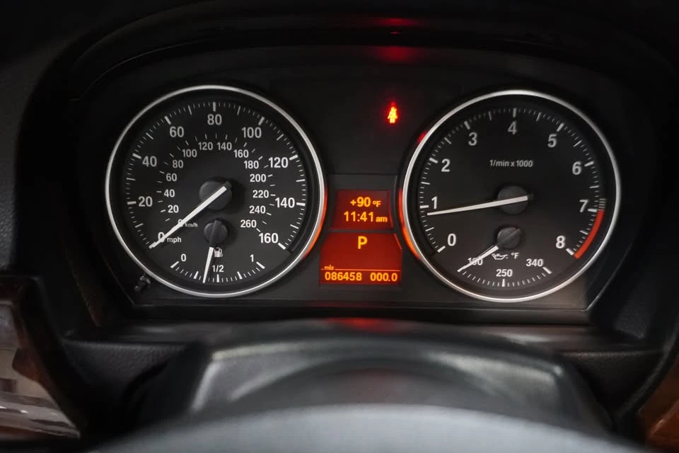 2013 BMW E93 3 Series Convertible - Image 11 of 19