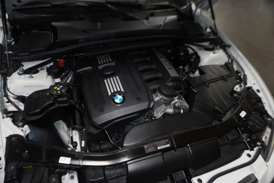 2013 BMW E93 3 Series Convertible - Image 7 of 19