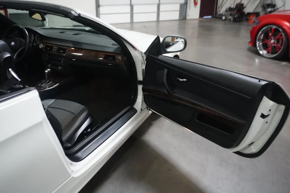 2013 BMW E93 3 Series Convertible - Image 14 of 19