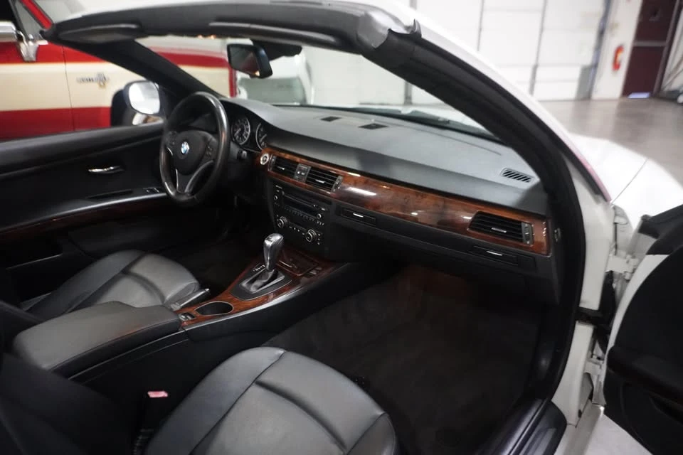 2013 BMW E93 3 Series Convertible - Image 16 of 19