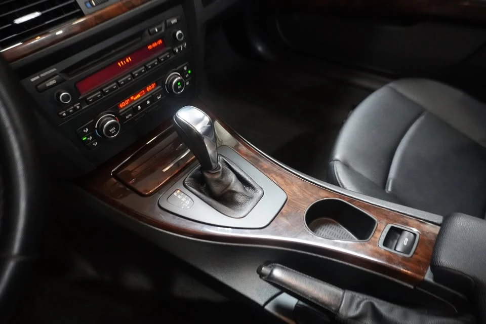 2013 BMW E93 3 Series Convertible - Image 13 of 19