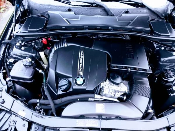 2013 BMW E93 335i Convertible - Image 17 of 18