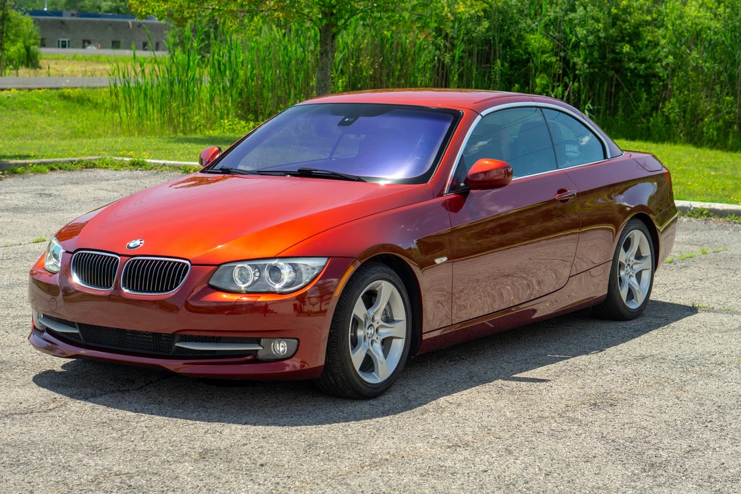 2013 BMW E93 335i Convertible - Image 8 of 31