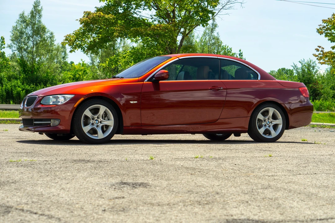 2013 BMW E93 335i Convertible - Image 11 of 31
