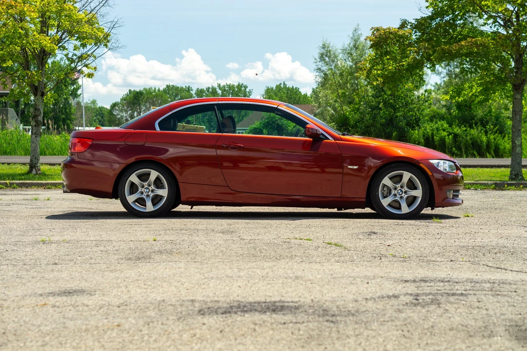 2013 BMW E93 335i Convertible - Image 25 of 31