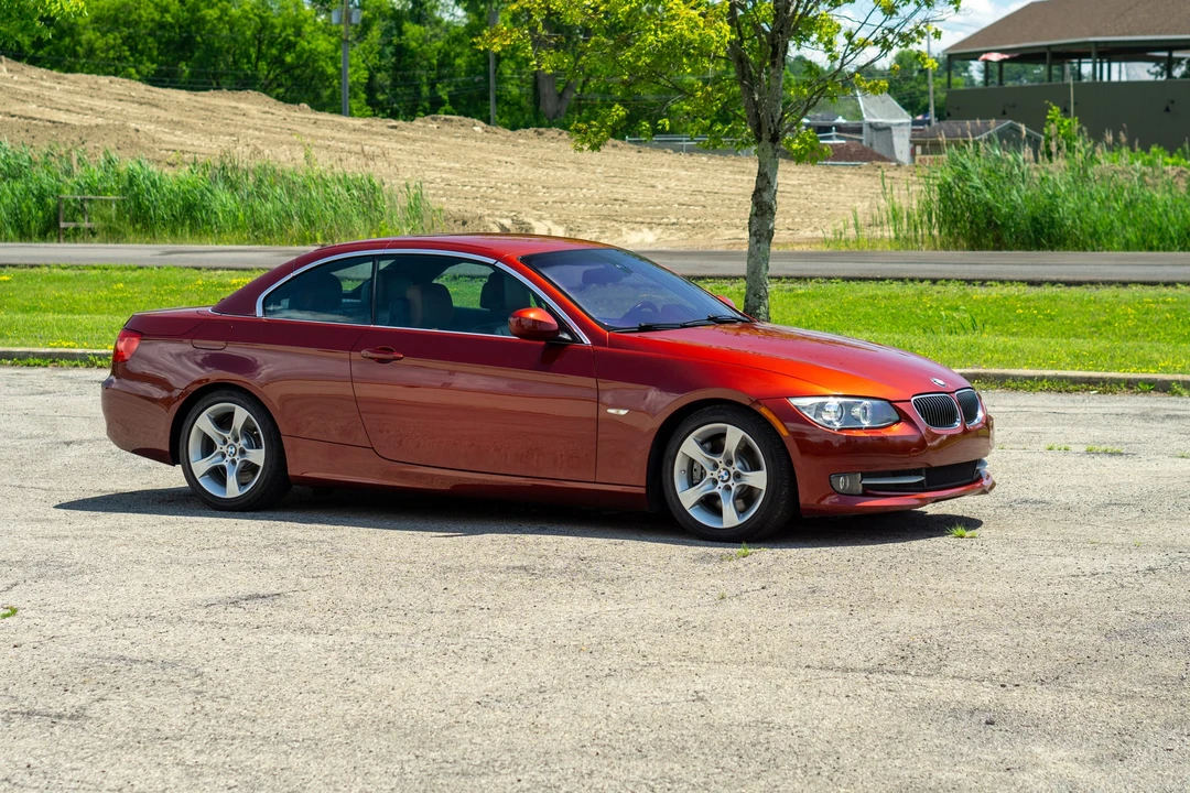 2013 BMW E93 335i Convertible - Image 27 of 31