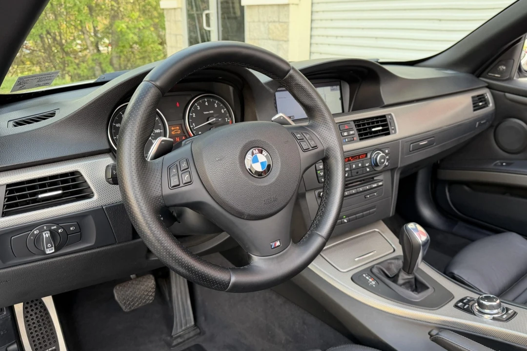 2013 BMW E93 335i Convertible - Image 5 of 7