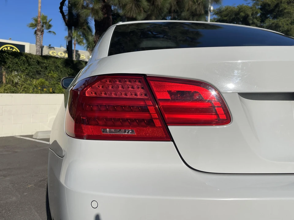 2013 BMW E93 335i Convertible - Image 25 of 31