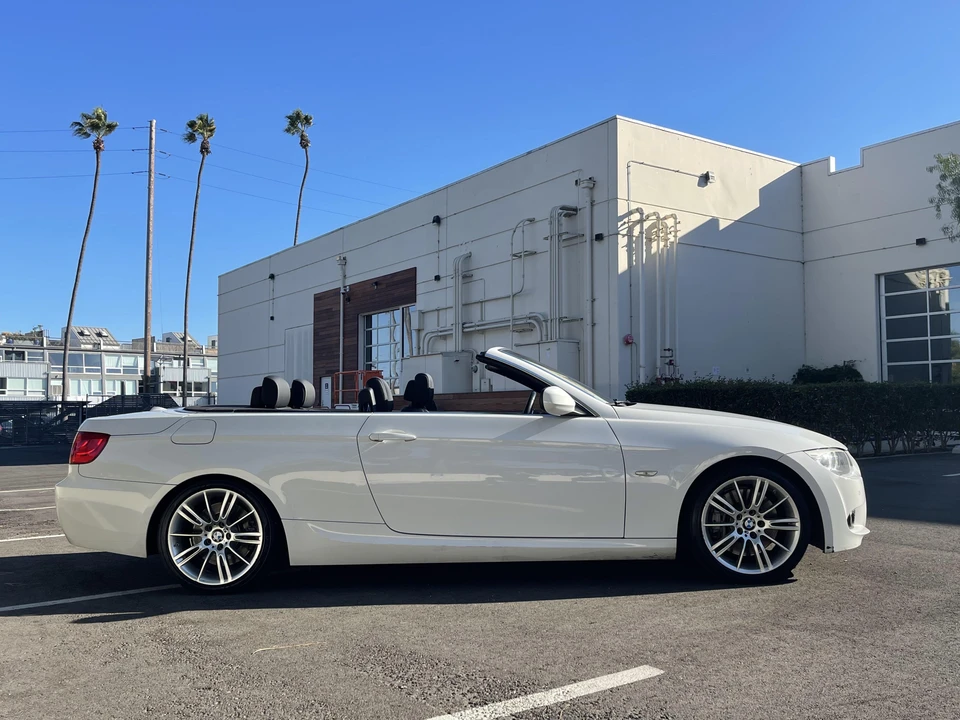 2013 BMW E93 335i Convertible - Image 7 of 31