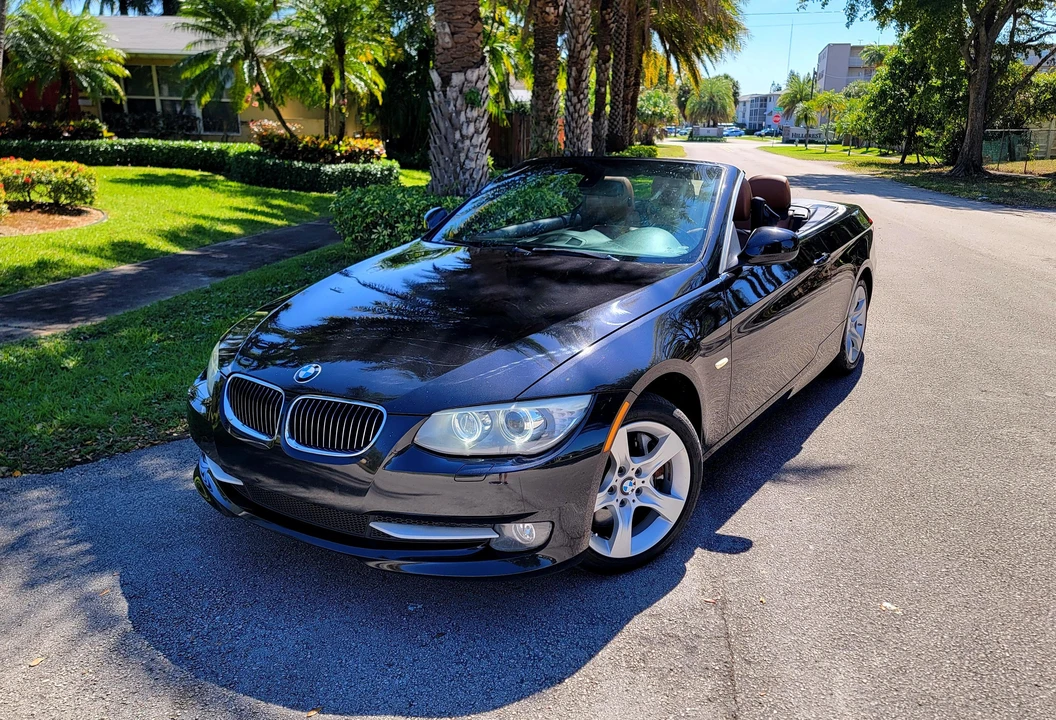 2013 BMW E93 335i Convertible - Image 8 of 31