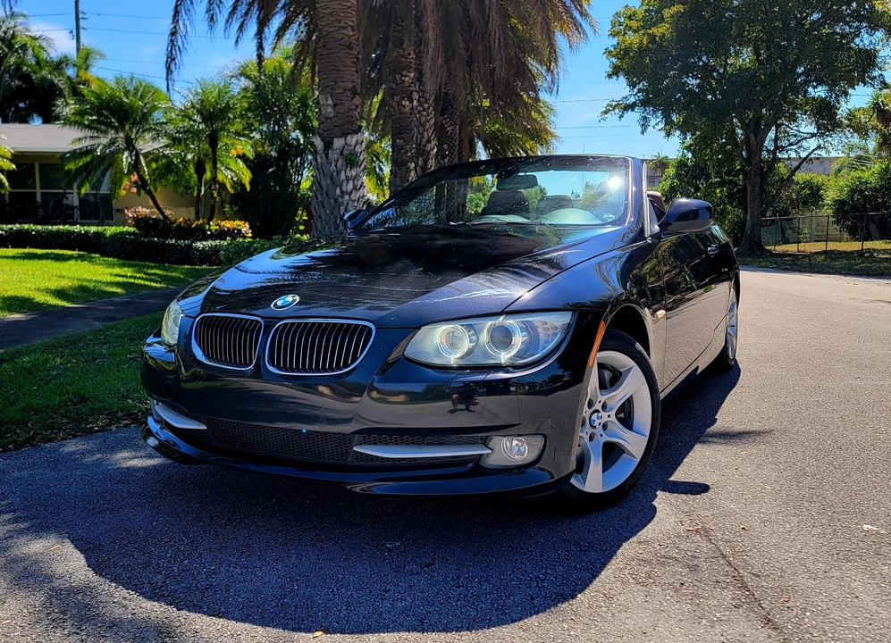 2013 BMW E93 335i Convertible - Image 7 of 31