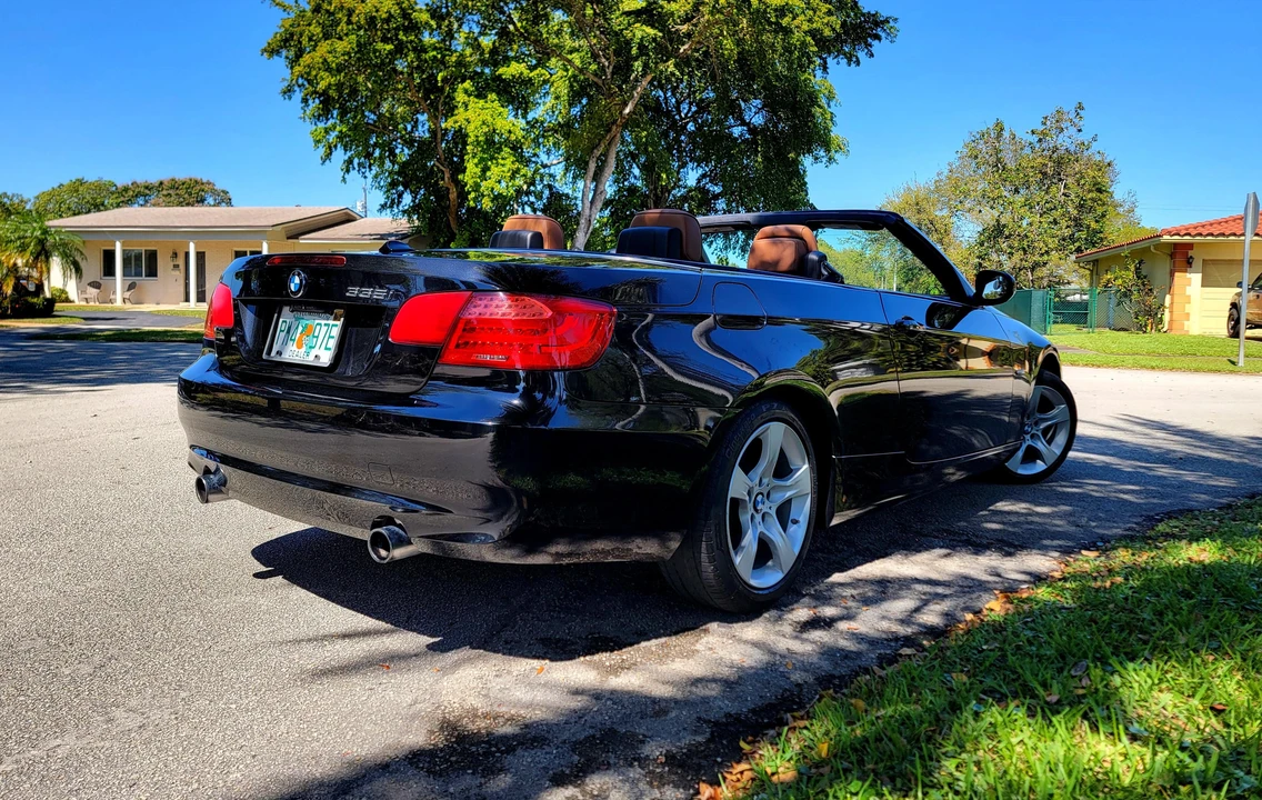 2013 BMW E93 335i Convertible - Image 16 of 31