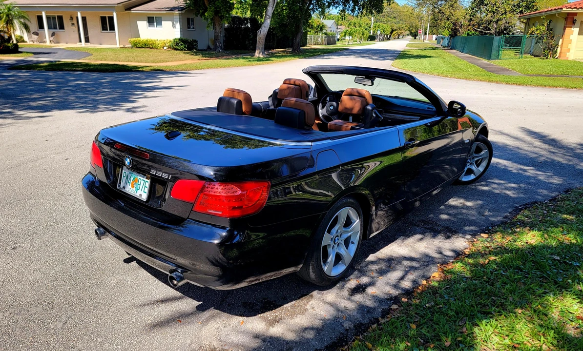 2013 BMW E93 335i Convertible - Image 15 of 31