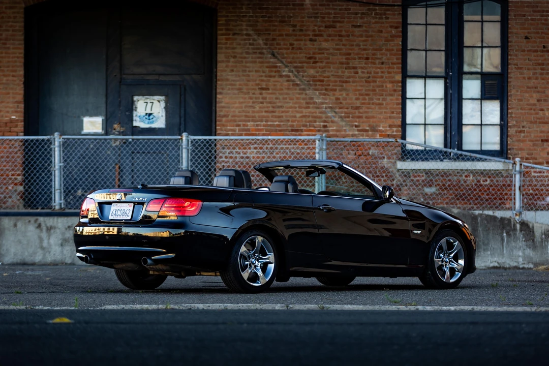 2013 BMW E93 335i Convertible - Image 30 of 31