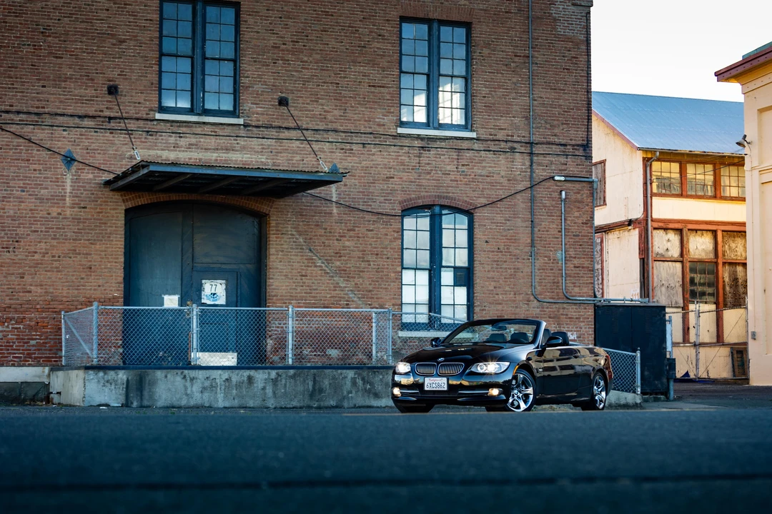 2013 BMW E93 335i Convertible - Image 7 of 31