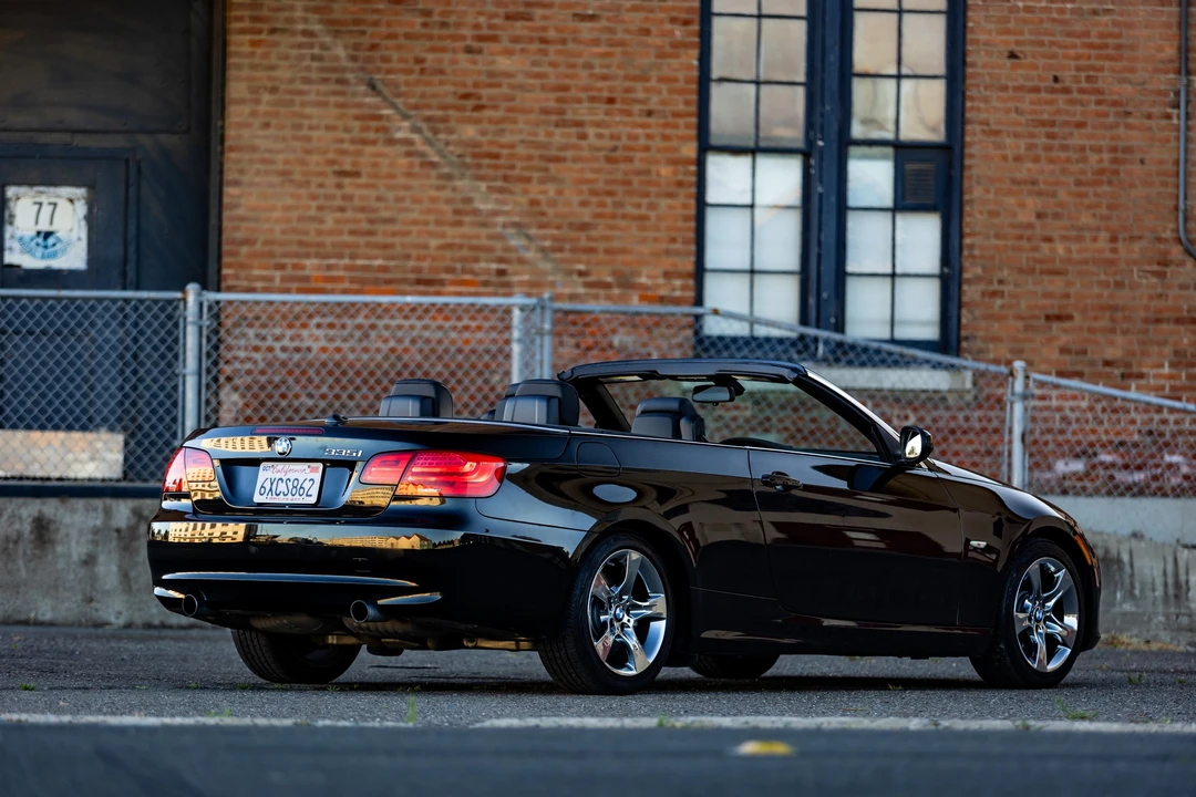 2013 BMW E93 335i Convertible - Image 29 of 31