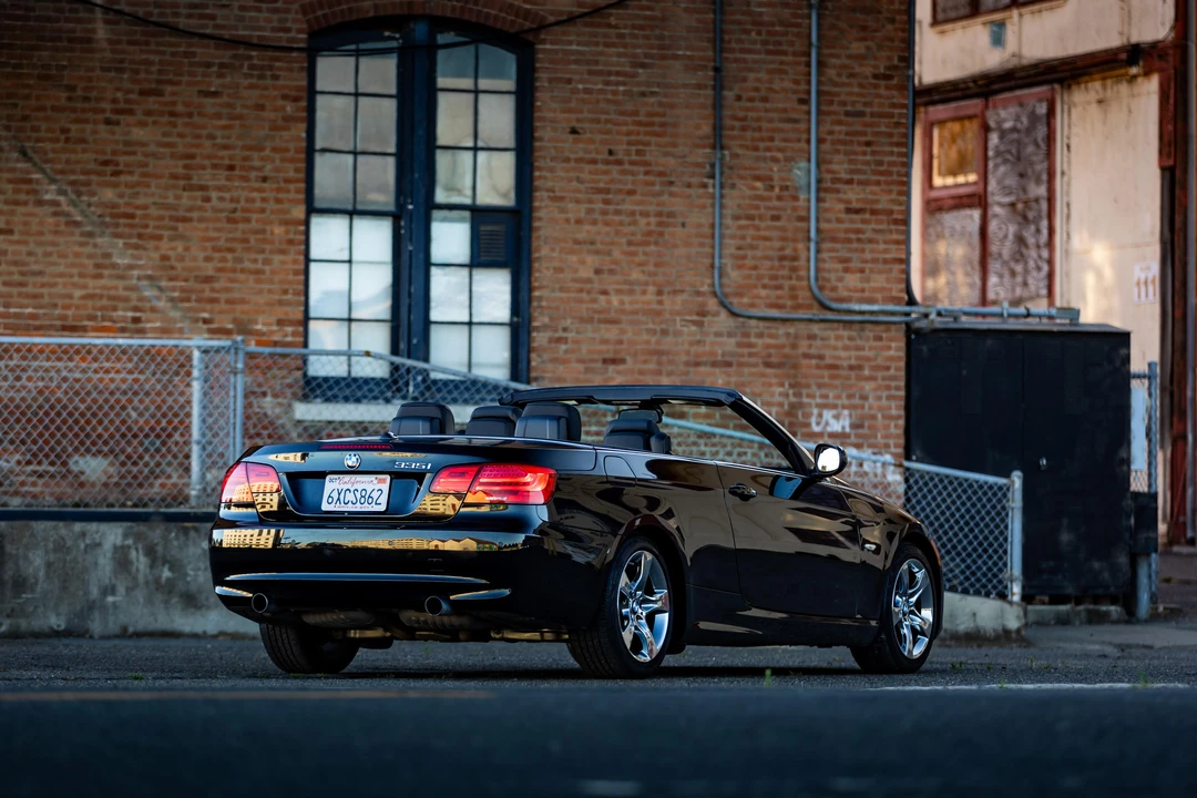2013 BMW E93 335i Convertible - Image 27 of 31