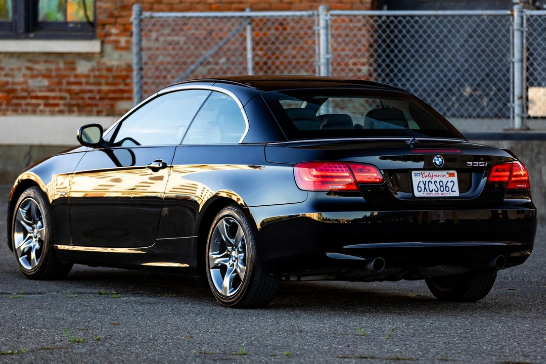 2013 BMW E93 335i Convertible - Image 4 of 31