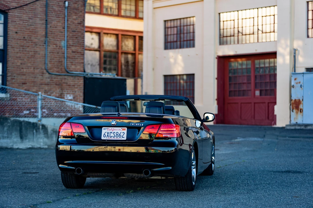 2013 BMW E93 335i Convertible - Image 23 of 31