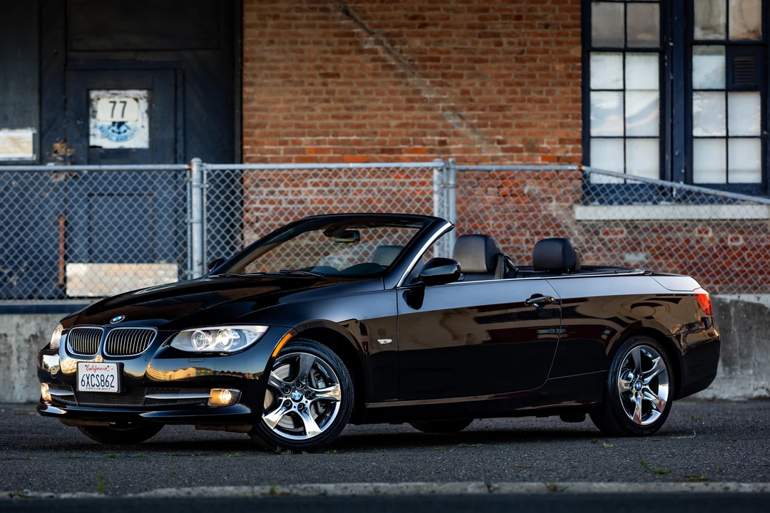 2013 BMW E93 335i Convertible - Image 11 of 31