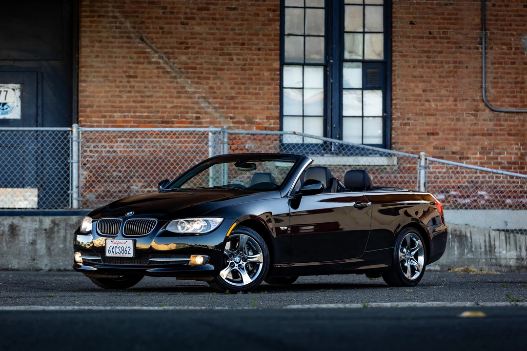 2013 BMW E93 335i Convertible - Image 10 of 31