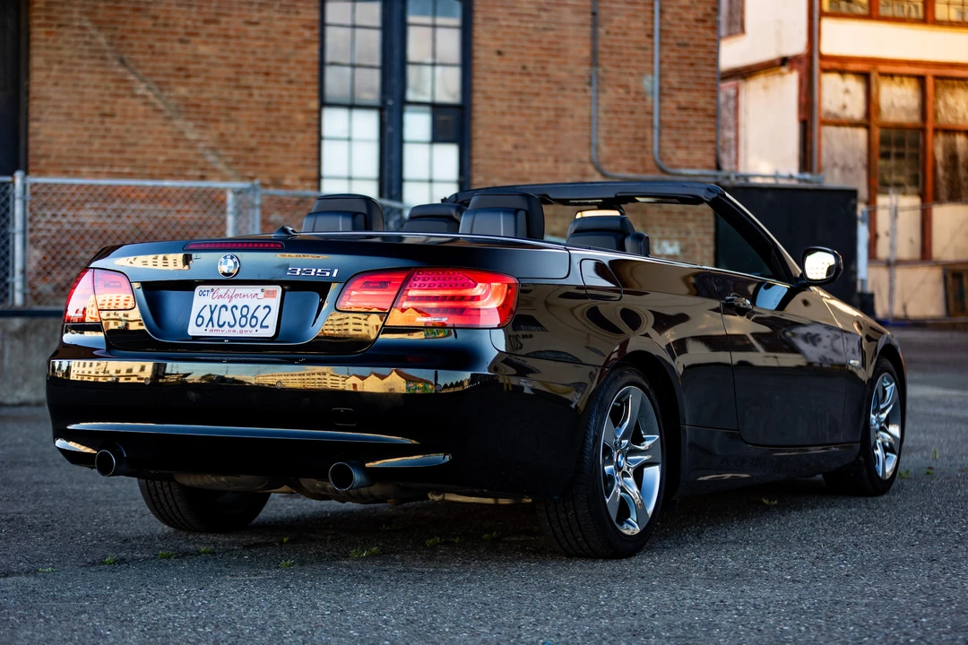 2013 BMW E93 335i Convertible - Image 26 of 31