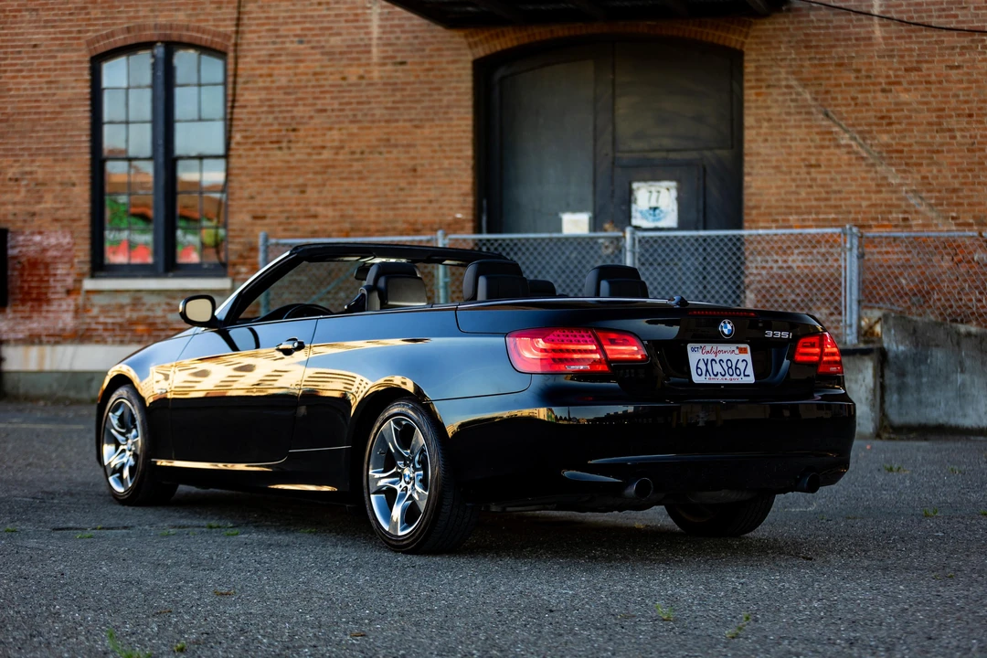 2013 BMW E93 335i Convertible - Image 17 of 31