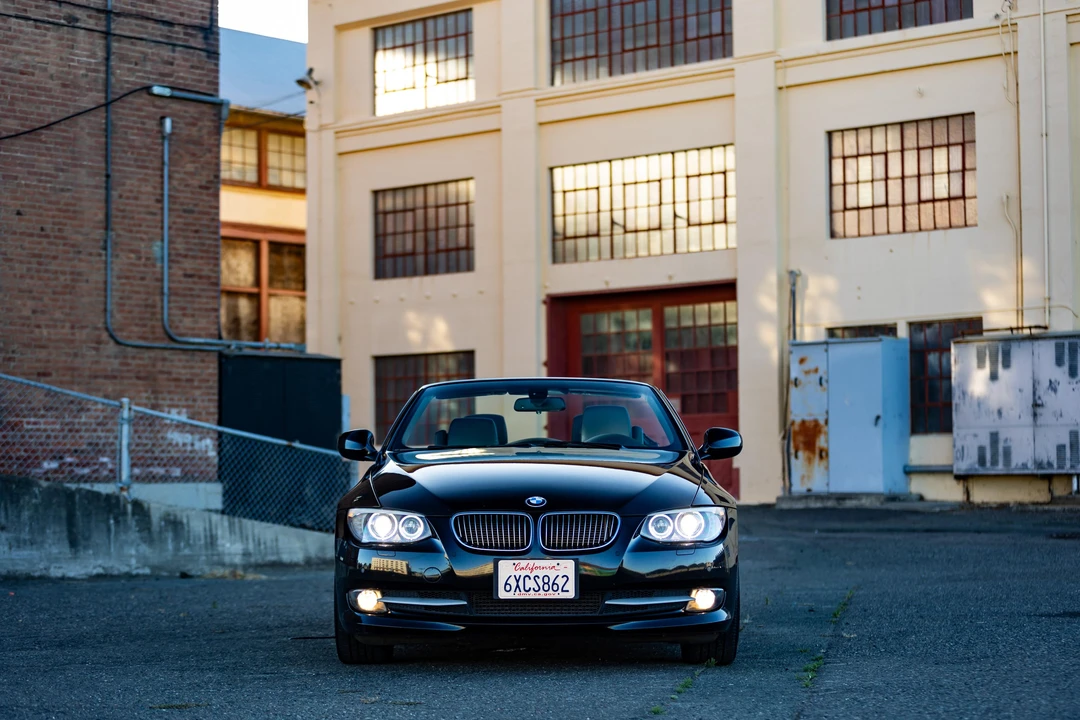 2013 BMW E93 335i Convertible - Image 6 of 31