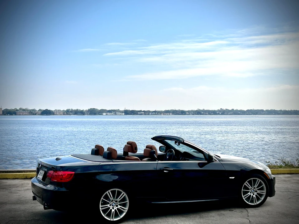 2013 BMW E93 335i Convertible - Image 10 of 31