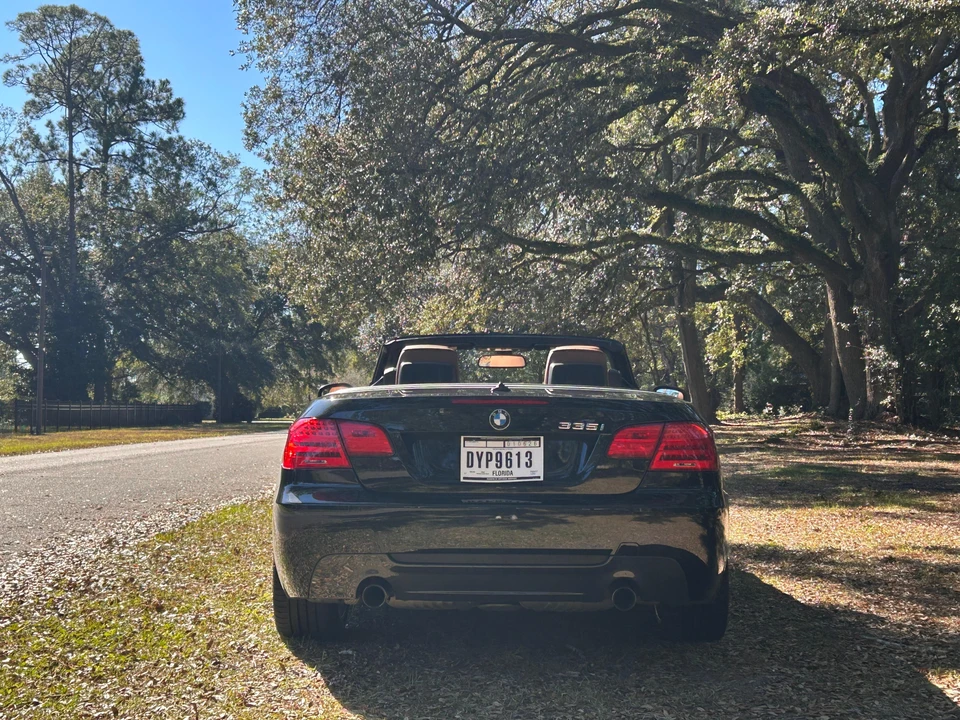2013 BMW E93 335i Convertible - Image 9 of 31