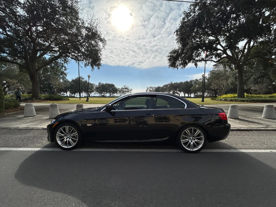 2013 BMW E93 335i Convertible - Image 16 of 31