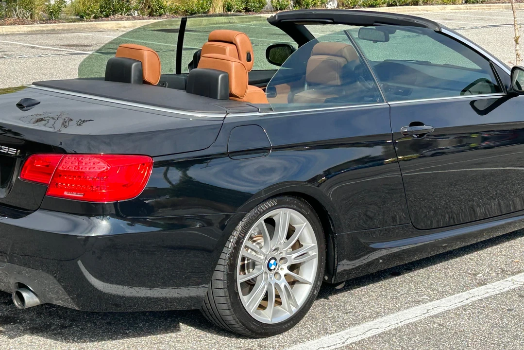 2013 BMW E93 335i Convertible - Image 30 of 31