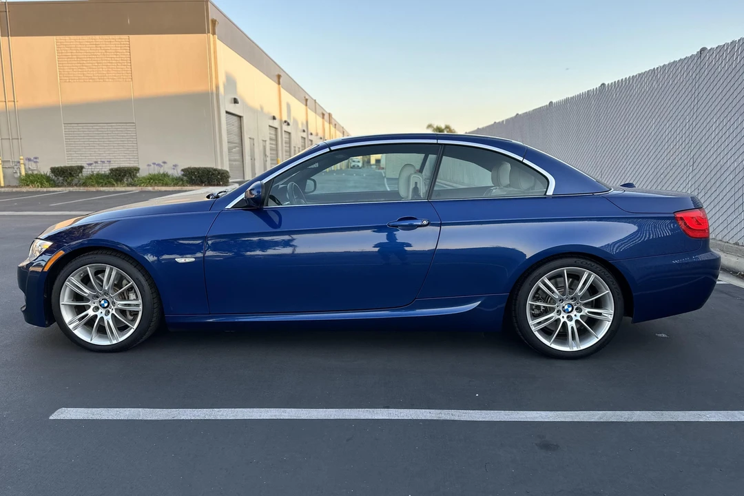 2013 BMW E93 335i Convertible - Image 3 of 31