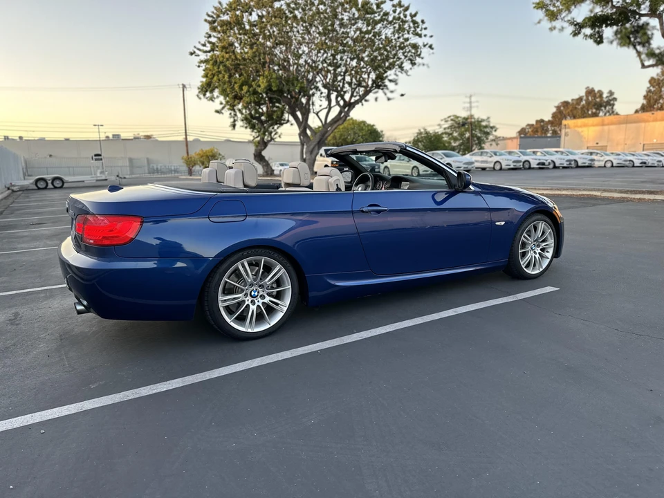 2013 BMW E93 335i Convertible - Image 19 of 31