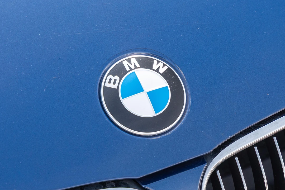 2013 BMW E93 335i Convertible - Image 21 of 31
