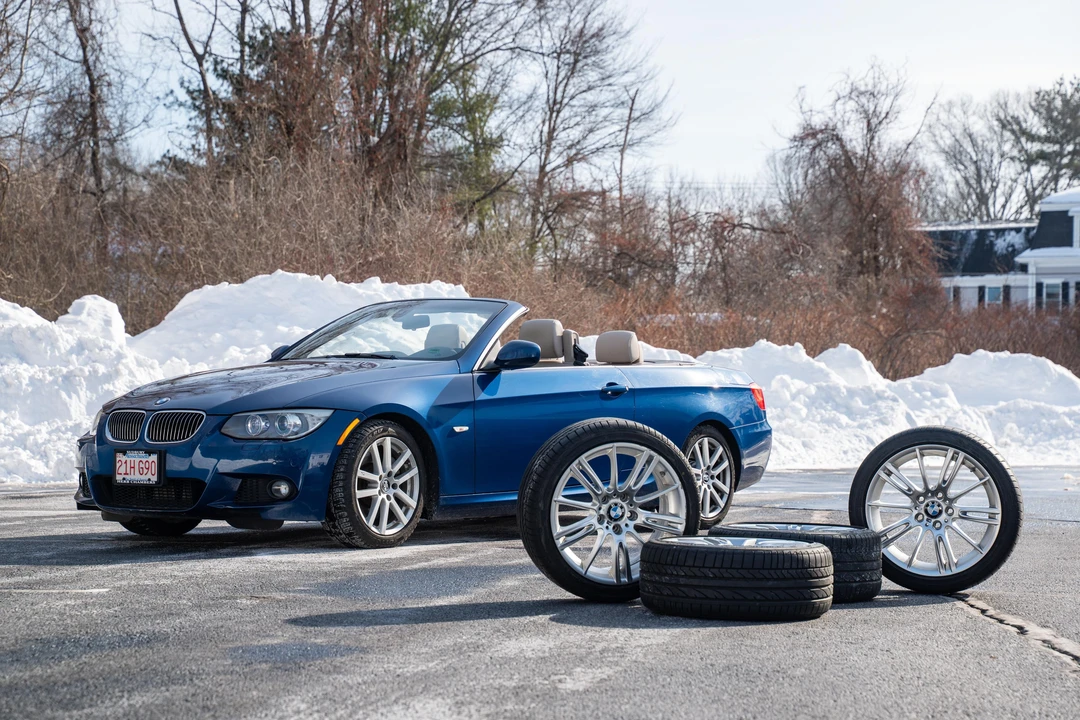 2013 BMW E93 335i Convertible - Image 5 of 31