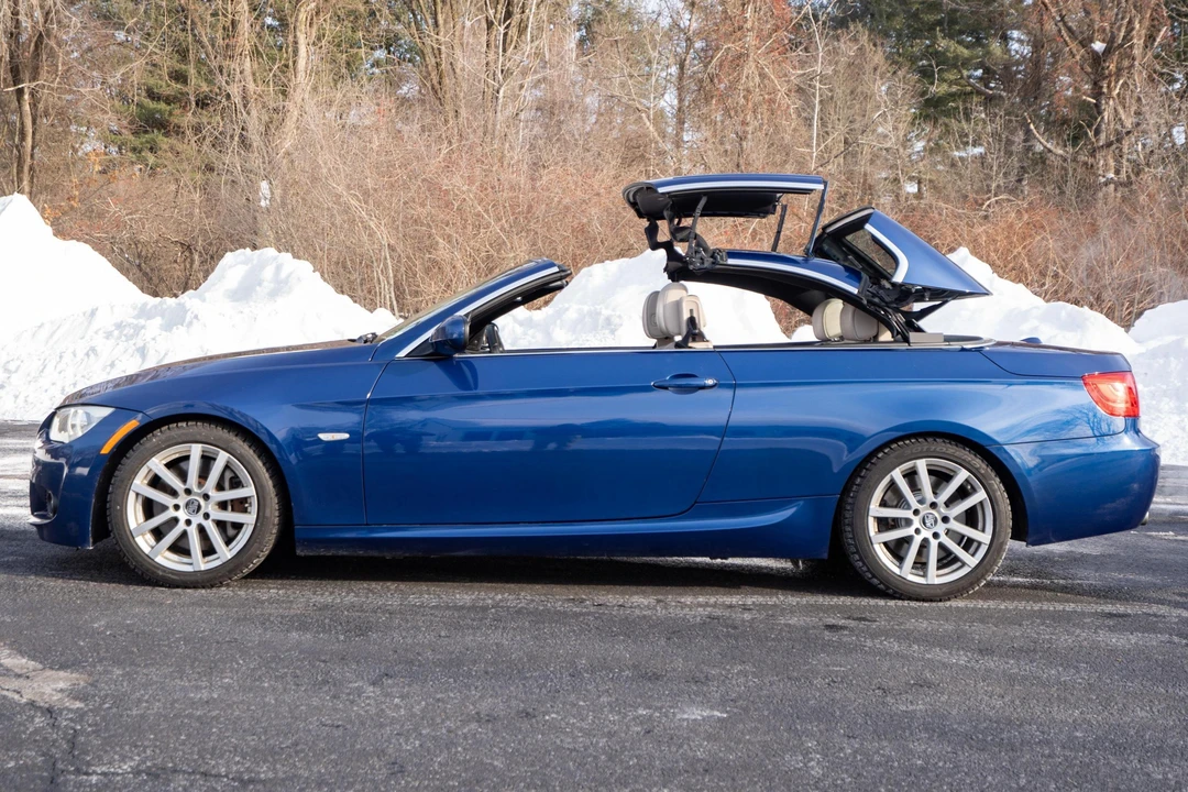 2013 BMW E93 335i Convertible - Image 3 of 31