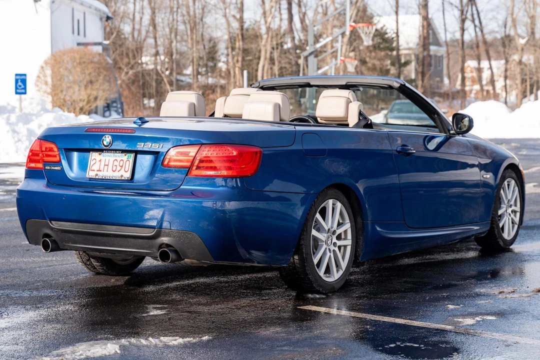 2013 BMW E93 335i Convertible - Image 4 of 31
